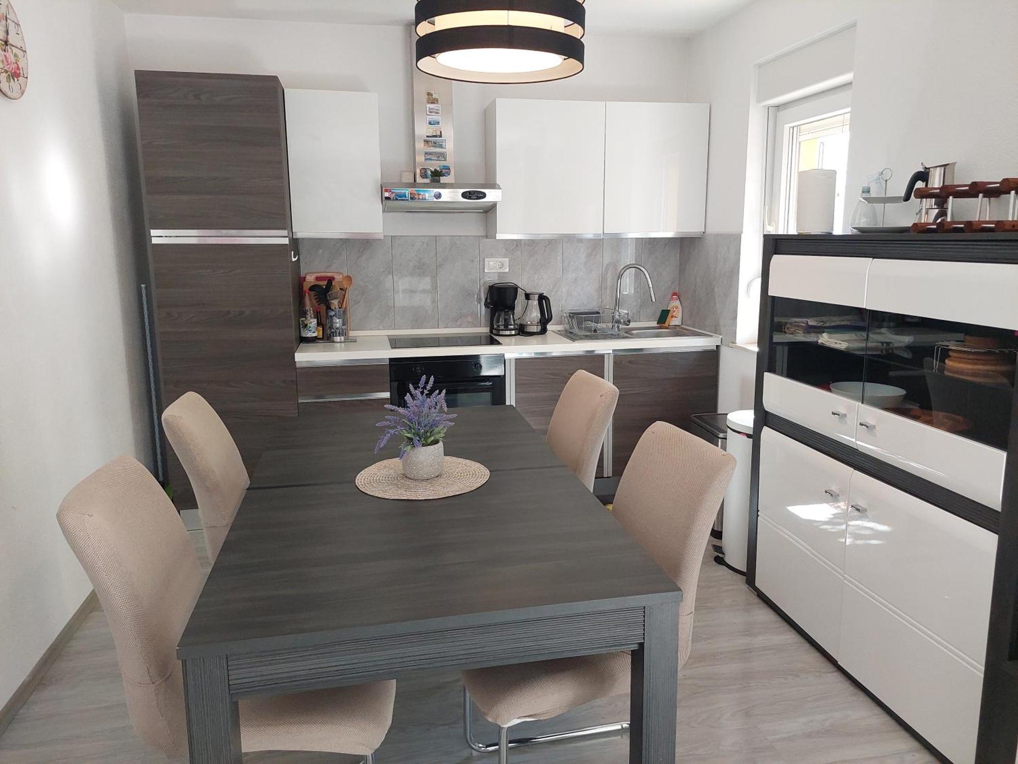 Spacious Apartment Close To The Sea In Kastel Luksic Kastela Dış mekan fotoğraf