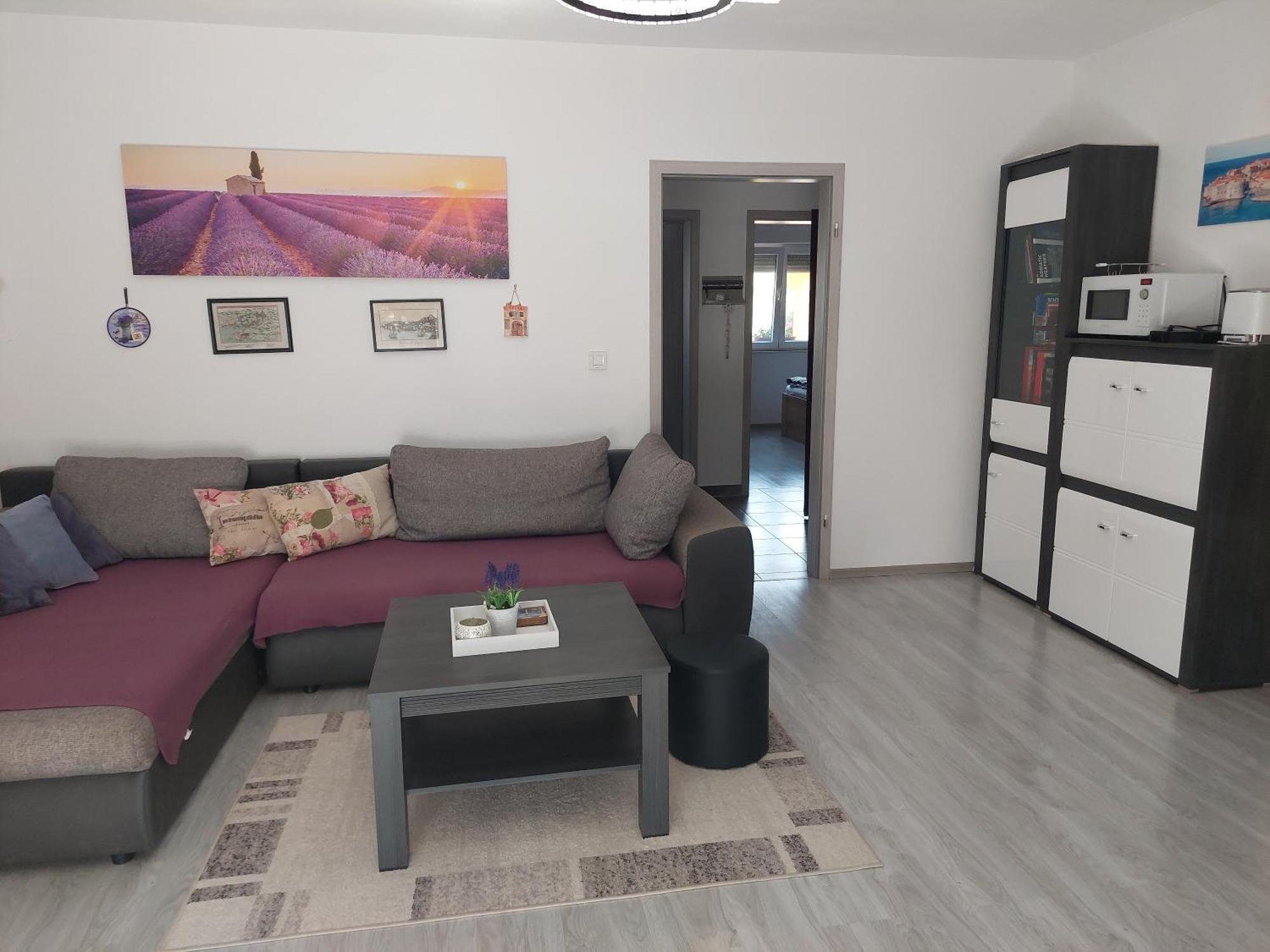 Spacious Apartment Close To The Sea In Kastel Luksic Kastela Dış mekan fotoğraf